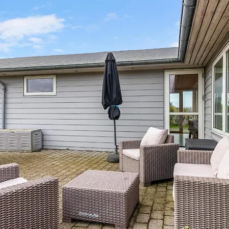 Charming Retreat For 6 - By Traum بيت للعطل *