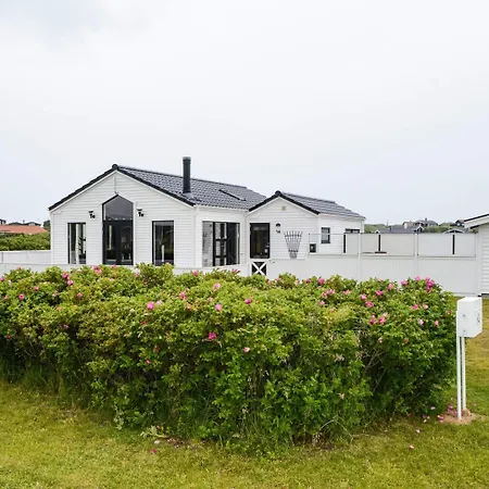 Charming Retreat For 6 - By Traum Løkken