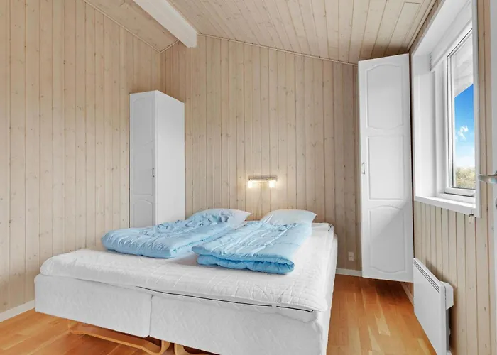 Charming Retreat For 6 - By Traum Løkken